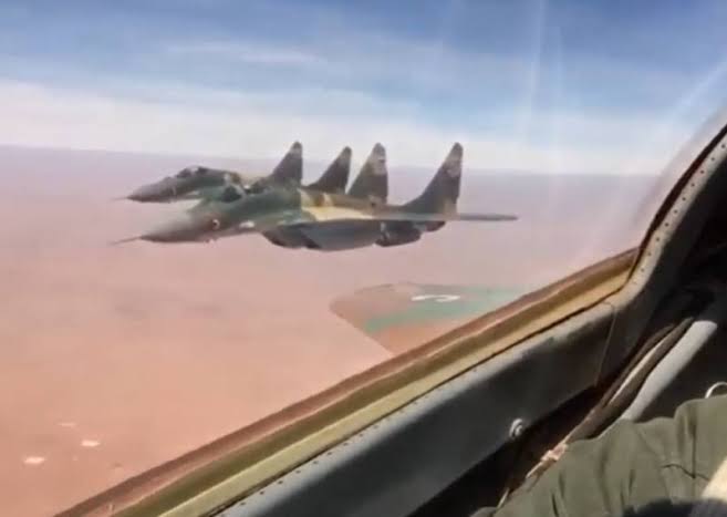 L’armée de l’air soudanaise livre des frappes douloureuses à la milice de soutien rapide à Khartoum et au Darfour